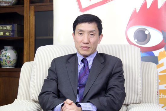 麻省理工学院斯隆管理学院副院长黄亚生教授